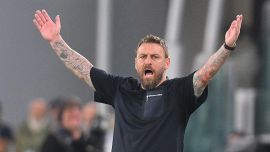 Genoa, De Rossi: contratto in stile Spalletti ma con la Fiorentina non ci sarà. Assalto social dei tifosi della Roma