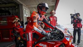 MotoGP, Bagnaia "sverniciato" ma punta al podio in gara. Bulega: "Per ora sono un passeggero, devo ancora capire"