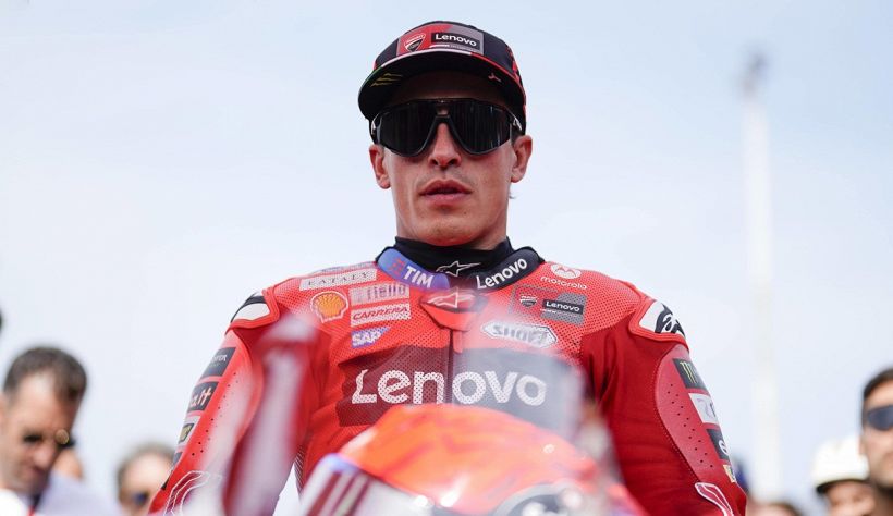 Marc Marquez a Valencia: "Ancora due settimane". Martin ammette: "Sono distrutto, non posso cadere ancora"