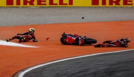 Honda le comiche a Valencia: Mir scivola e fa cadere Marini al primo giro della Sprint ma si scusa