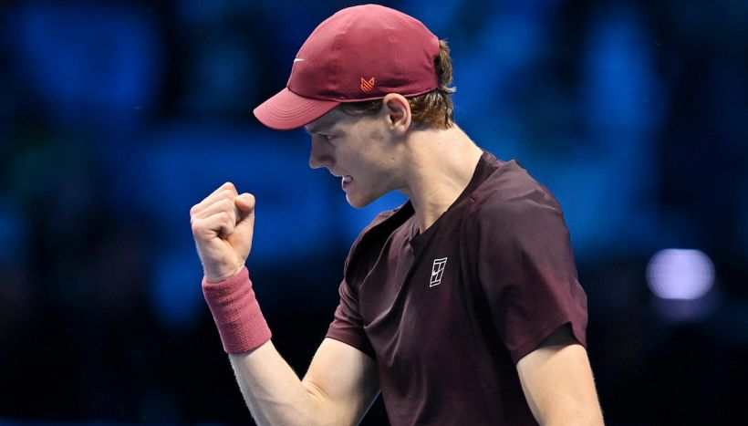 Sinner, Alcaraz nervoso mentre la Spagna s'inchina e loda Jannik: anche Bruno Vespa si è convertito, l’ammissione