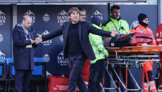“Conte esonerato, via l’ex Juve”, Tuttosport stuzzica i tifosi del Napoli ma si tratta di Mirko. Sui social scoppia il putiferio
