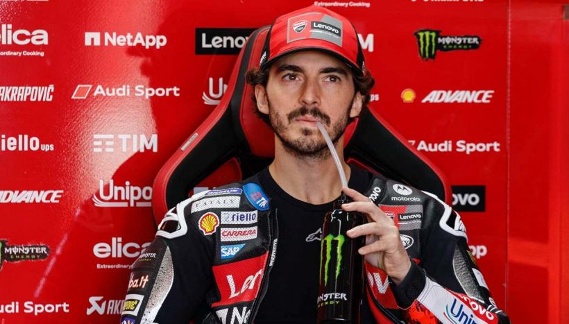 MotoGp, Bagnaia prova a tirarsi fuori dalla crisi. Lorenzo non ci crede: “Lo vedo spento”, poi la puntura a Valentino Rossi