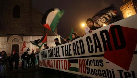 Virtus Bologna-Maccabi, dopo il caos è il momento delle polemiche: Lepore accusa. L’imbarazzante silenzio dell’Eurolega