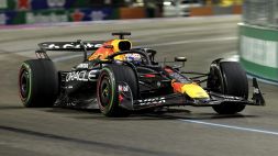Gp Las Vegas, Verstappen illumina la Strip: McLaren squalificate, Antonelli a podio davanti a Leclerc, Hamilton 8°