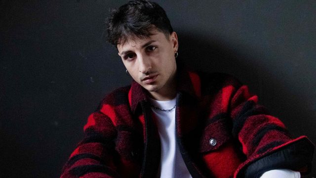 Sanremo 2026, i big tra tifo e sport: Luché e gli altri per il Napoli ...