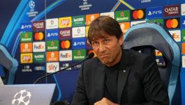 Napoli, Conte e l'ultima crociata: ora tira in ballo anche medici e fisioterapisti, la rabbia dei tifosi