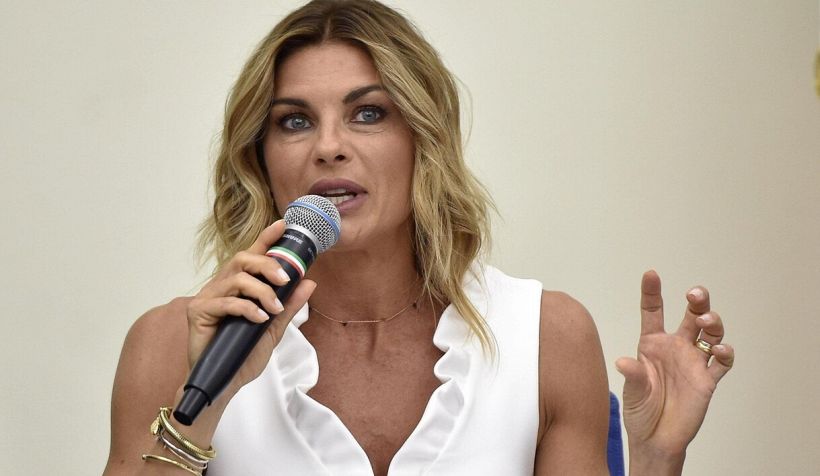 Martina Colombari, le lacrime nel racconto sul figlio Achille: Tso necessario per salvarlo