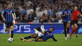 Champions Marsiglia-Atalanta, moviola: il tablet di De Zerbi, rigori sbagliati, gol annullati e quel mani sospetto, che caos