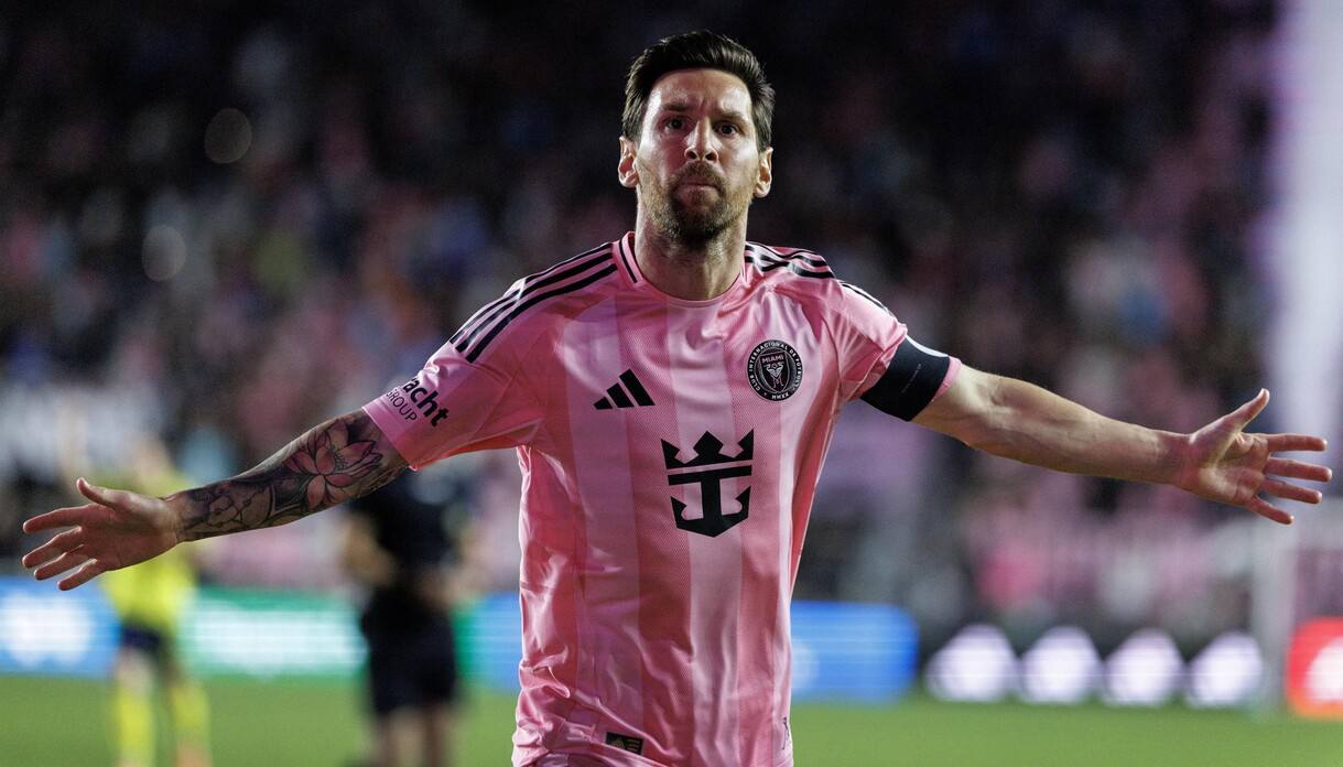 https://wips.plug.it/cips/sport.virgilio.it/cms/2025/11/messi-inter-miami.jpg