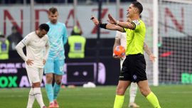 Milan-Lazio, moviola: arbitro in confusione, cosa è successo sul rigore negato al 95’