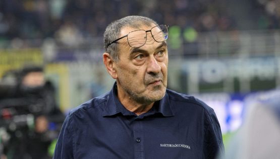 Sarri vuota il sacco: le litigate con De Laurentiis, il flirt col Milan e chi servirebbe alla sua Lazio