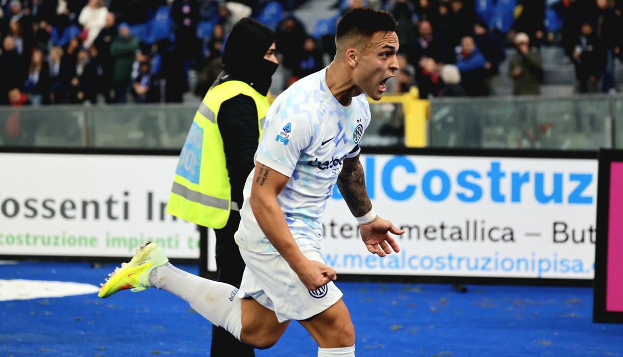 https://wips.plug.it/cips/sport.virgilio.it/cms/2025/11/serie-a-2025-26-pisa-0-2-inter-lautaro-martinez.jpeg