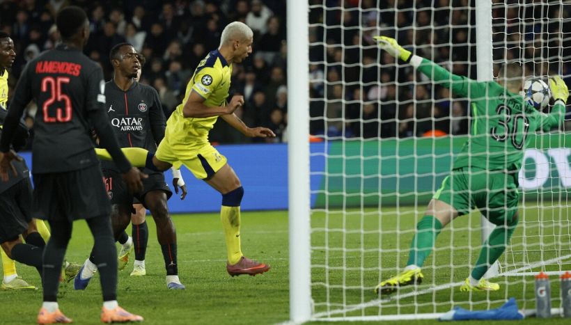 Psg, nostalgia Donnarumma: Luis Enrique deve difendere Chevalier dopo i 3 gol presi con gli Spurs