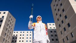 Le uniformi ufficiali tedofori delle Olimpiadi e Paralimpiadi di Milano Cortina 2026