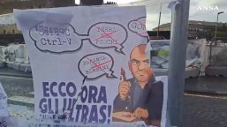 Manifesti ultras contro De Laurentiis e Saviano a Napoli