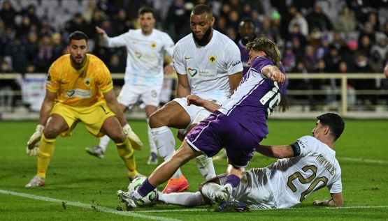 Fiorentina-Aek Atene, moviola: tre gol annullati e rigore negato, rabbia Var per i viola, oscar sfortuna per Ranieri