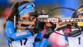 Biathlon, Lisa Vittozzi torna dopo quasi 2 anni e con Wierer trascina l'Italia: secondo posto in staffetta