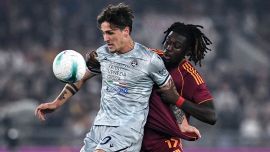 Roma-Udinese, Zaniolo fa infuriare Koné e l'Olimpico: il gesto dell'ex, la rissa sfiorata e gli insulti della Sud