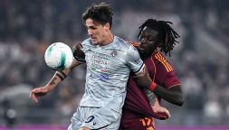 Roma-Udinese, Zaniolo fa infuriare Koné e l'Olimpico: il gesto dell'ex, la rissa sfiorata e gli insulti della Sud