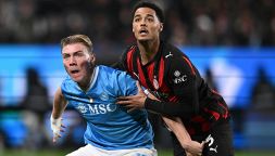 Pagelle di Napoli-Milan 2-0: Hojlund e Neres, la coppia funziona. Pulisic in vacanza, De Winter una sciagura
