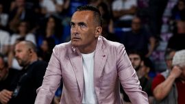 Trapani vince a Treviso, ma Antonini è contestato. Messaggi di fuoco, poi l'annuncio: 'Mi tiro indietro'