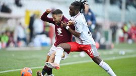 Torino-Cremonese, moviola: la prodezza di Adams col chewing gum, il mani di Simeone al 99'