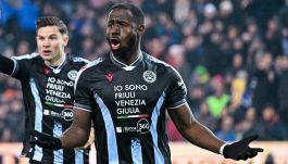 Udinese-Genoa: gol annullato a Davis, poi Maresca dà rigore ai rossoblù. Furia dei friulani, Marelli fa chiarezza