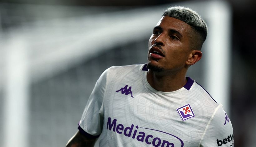 Fiorentina, minacce social a calciatori e famiglie. Ferreira, moglie di Dodo: "Andrò all'inferno a cercarvi"