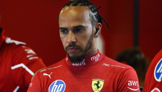 Hamilton: "Fa male vederlo così", Rosberg triste per il suo ex rivale e Leclerc lo consola ma Lewis è svuotato