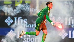 Sampdoria-Carrarese, contestazione e match sospeso: clima incandescente al Ferraris. Coda allontana la crisi