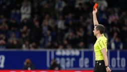 India, mai visto prima: espulso prima della gara perché aveva gli slip blu