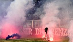 Fiorentina-Udinese, moviola: il fumogeno nella porta, il rigore non visto e manca un altro rosso