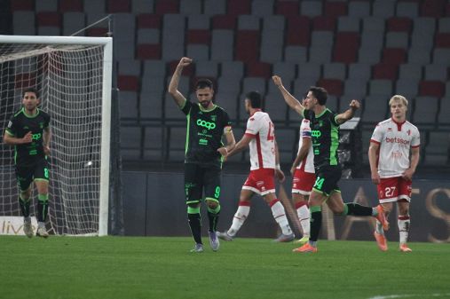 Top e flop Bari-Catanzaro 1-2: Iemmello dirige l'orchestra giallorossa, pugliesi contestati dai tifosi