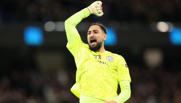 Donnarumma eroe del Manchester City, tifosi ai suoi piedi sui social: Slot irriconoscente, Chiesa ancora snobbato