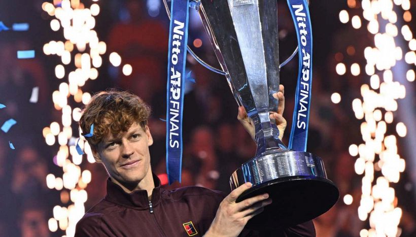 Sinner, ennesimo primato: su Wikipedia batte Alcaraz e…il Papa. La mossa della disperazione di Djokovic contro Jannik e Carlos