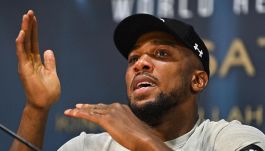 Boxe, è la notte di Paul contro Joshua. Che però avverte: "Amico, sei coraggioso, ma se posso ucciderti non esiterò"