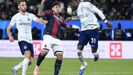 Inter, Bisseck ci ricasca: il mani costa la finale di Supercoppa, il web nerazzurro si scatena e accusa