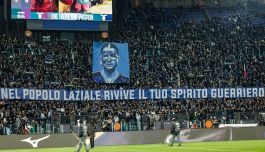Lazio: Olimpico col naso all’insù per l’aquila Flaminia, poi l’omaggio della curva a Mihajlovic