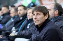 Napoli-Bologna, le formazioni ufficiali: Conte conferma l'undici anti-Milan, Italiano punta su Cambiaghi