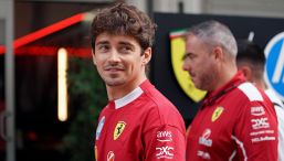 Merzario stronca Leclerc: "Con Enzo Ferrari non avrebbe varcato i cancelli di Maranello". Charles e la gag con Russell
