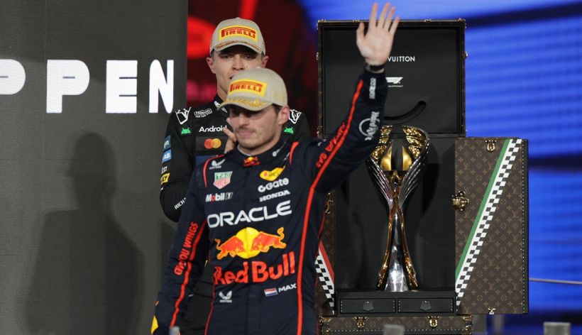 F1, Verstappen alla fine firma con Mercedes ma non è come sembra. E Red Bull è sicura: "Non andrà altrove"