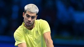 Alcaraz distratto da “donne e fama”, l’analisi di Kafelnikov è spiazzante. Carlos rivoluziona un colpo per battere Sinner