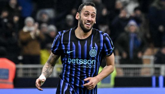 Inter, la stampa francese torna all’attacco dopo la debacle col PSG: “Premio al club senza titoli”. Ironia anche su Calhanoglu