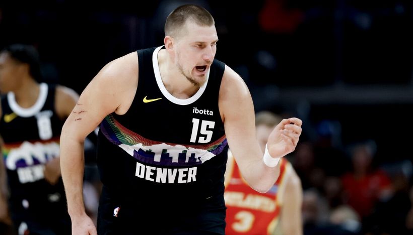 NBA, Jokic senza limiti: 56 punti, 16 rimbalzi e 15 assist, è un Natale mai visto prima. Durant batte LeBron