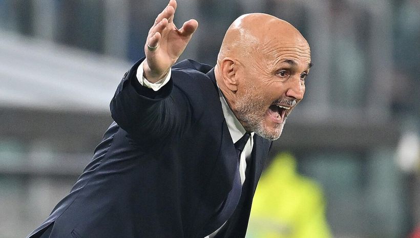 Napoli-Juventus, Spalletti: le domande su Openda e Zeghrova che l'hanno irritato e la frecciata a De Laurentiis