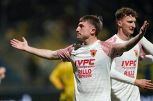 Il Benevento vede la B e condanna il Catania, stop per Cosmi, Salernitana ko a Caserta