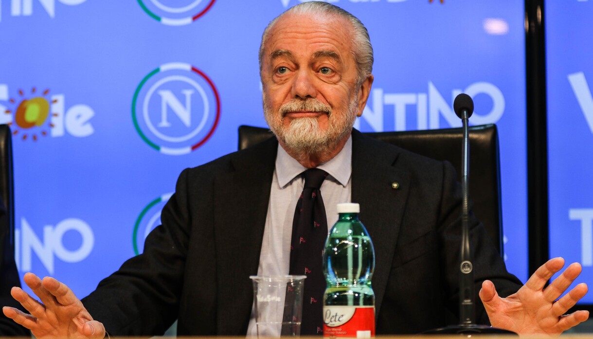 https://wips.plug.it/cips/sport.virgilio.it/cms/2025/12/napoli-de-laurentiis-attacca-skysport.jpeg