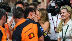 Norris e il bacio alla fidanzata dopo il trionfo Mondiale: chi è Margarida Corceiro, top model ex di Joao Felix