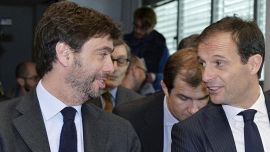 Il pranzo Allegri-Agnelli scatena i tifosi di Milan e Juventus, è bufera